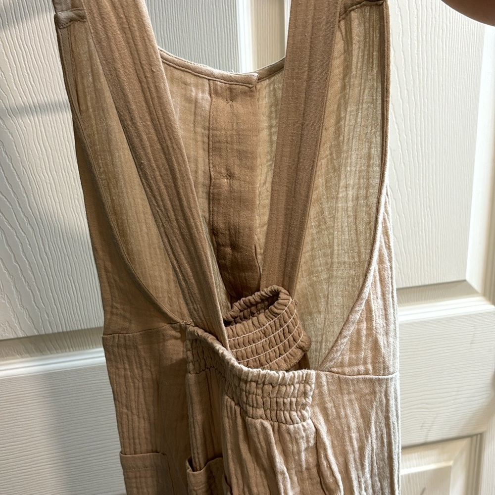 Mod Ref Beige Button-Front Textured Jumpsuit - Picture 3 of 5